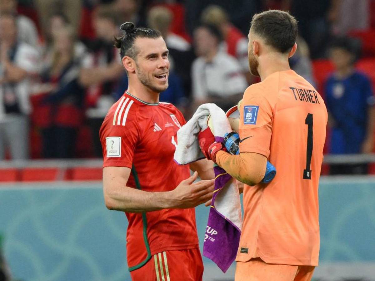 No se vio: Lo que pasó entre Gareth Bale y jugadores de EUA y primera mancha en el Mundial de Qatar