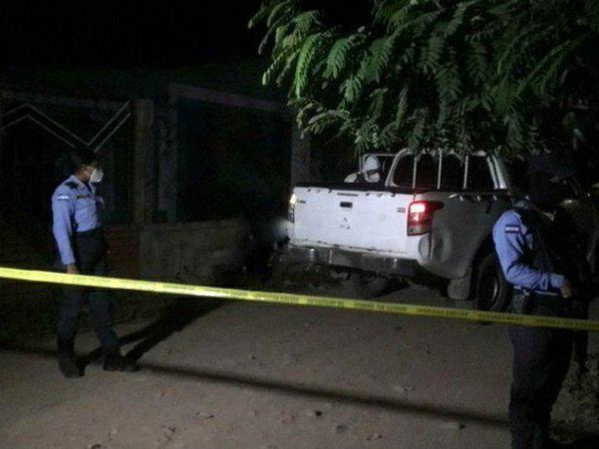 Masacre en cantina deja cuatro muertos en Santa Bárbara