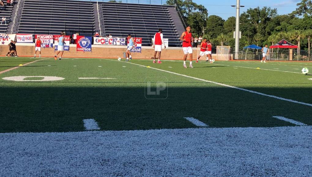 El primer 11 títular de Olimpia en la segunda etapa de Pedro Troglio es: Edrick Menjivar, Brayan Beckeles, Carlos Sanchéz, Andre Orellana, Juan Pablo Montes, Germán Mejía, Jorge Álvarez, José Mario Pinto, Michael Chirinos; Jerry Bengtson, Yudtin Arboleda