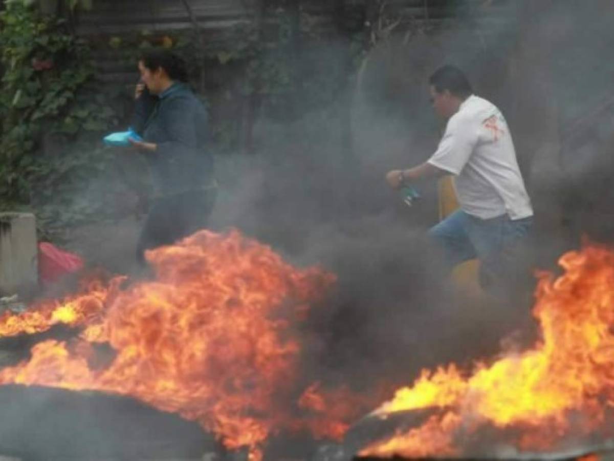 Caos y destrucción generan protestas en Tegucigalpa