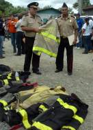 Entregan equipo a Cuerpo de Bomberos