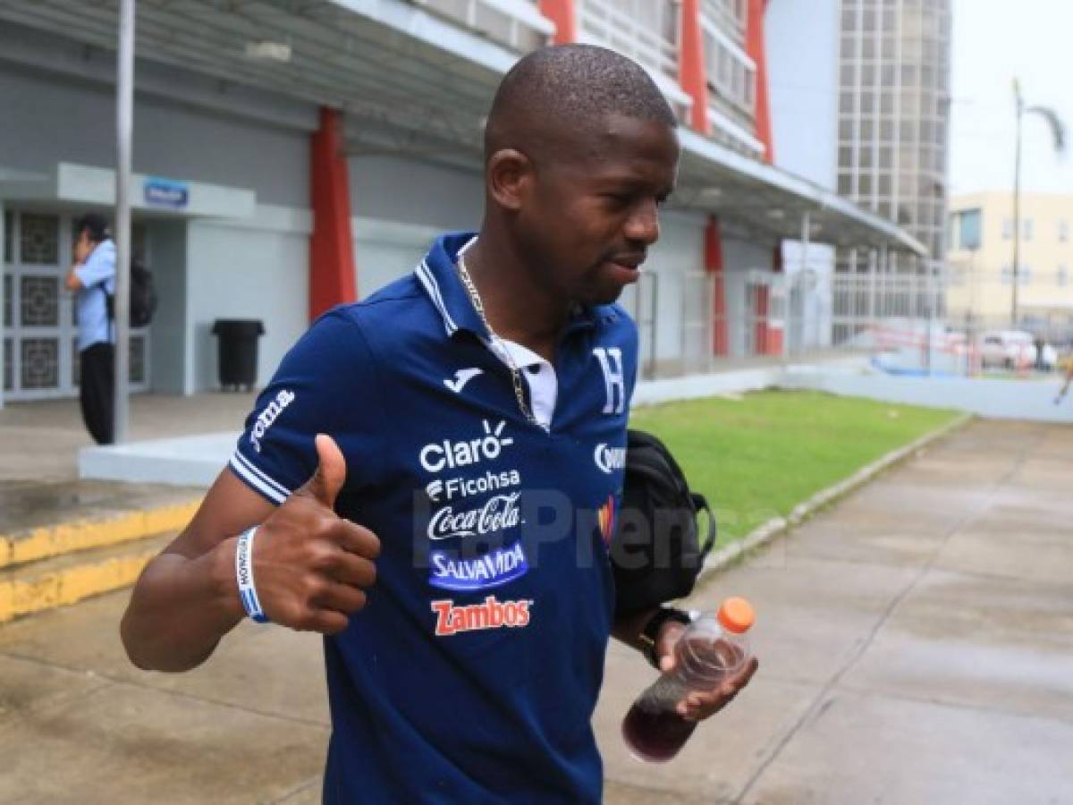 Selección de Honduras madrugó a entrenar en el Rommel Fernández