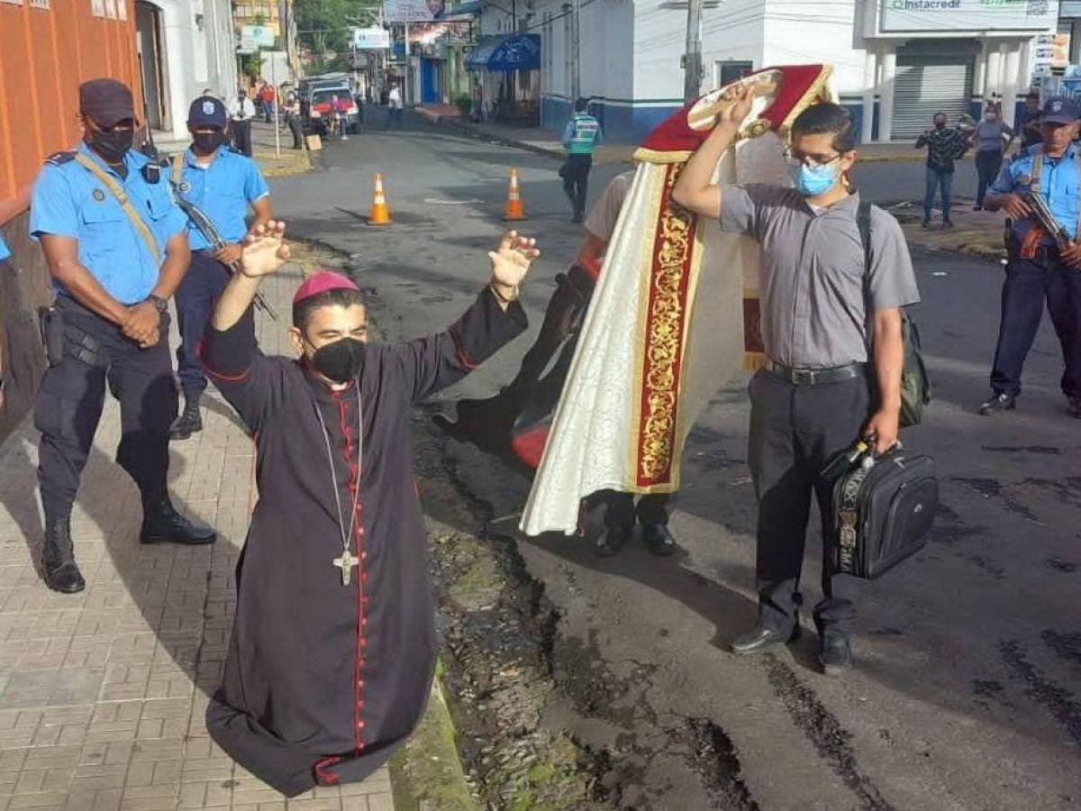 “¡Queremos que nos dejen en paz!”, pide un obispo nicaragüense a la Policía