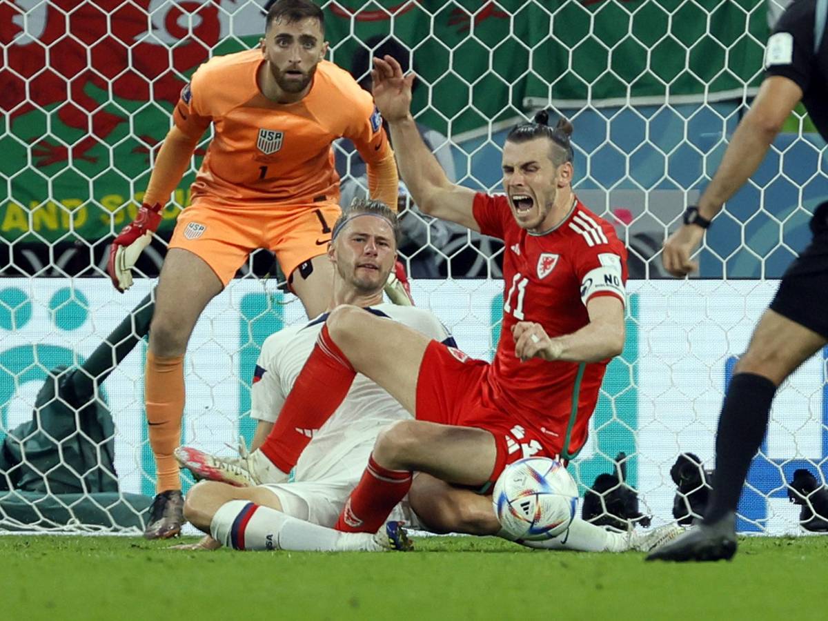No se vio: Lo que pasó entre Gareth Bale y jugadores de EUA y primera mancha en el Mundial de Qatar