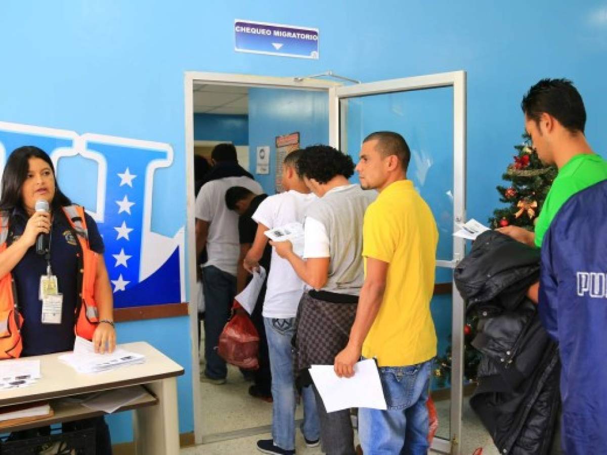 En dos semanas van más de 500 hondureños deportados