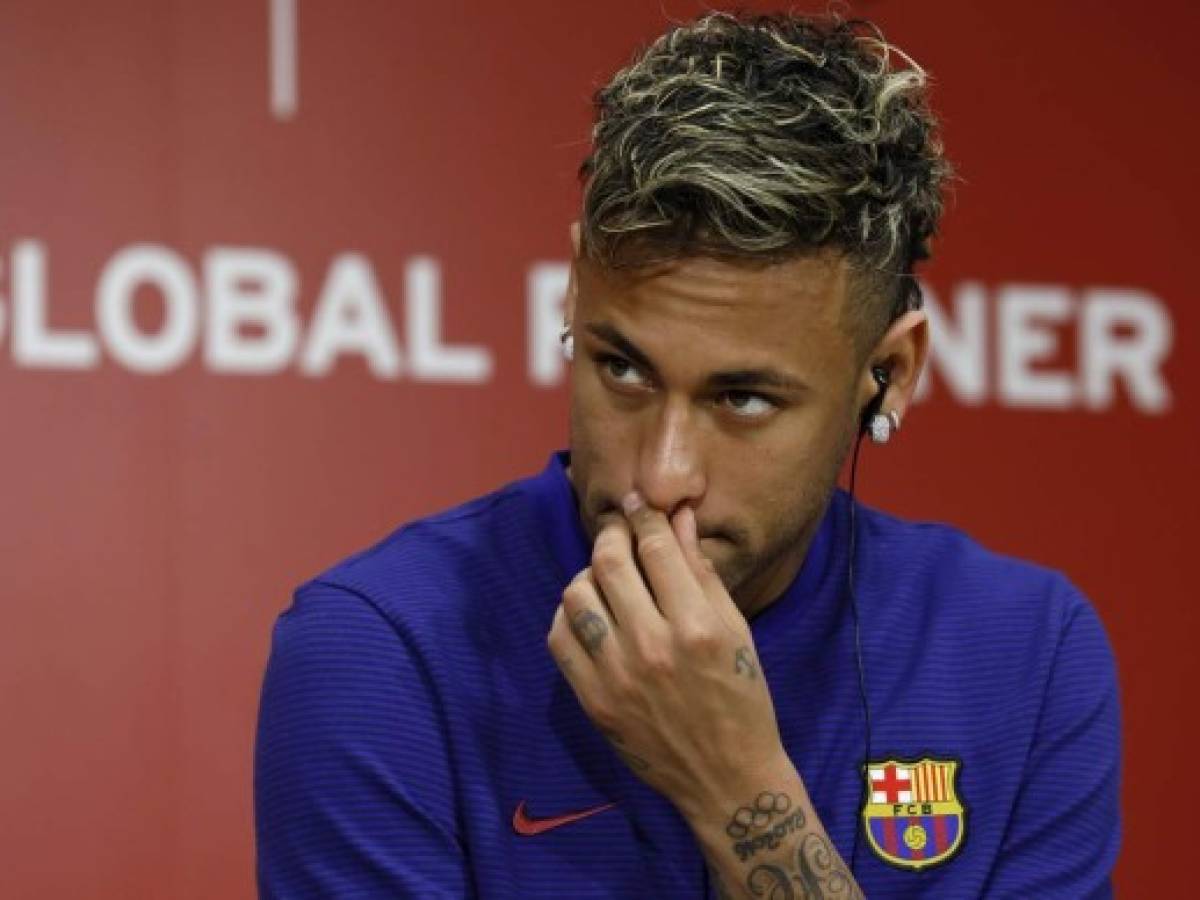 ¿Por Messi? Neymar está incómodo en Barcelona, según diario Sport