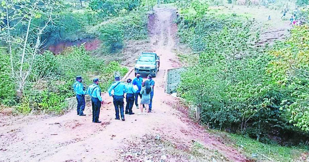 Por ajuste de cuentas acribillan a dos hermanos en Dulce Nombre de