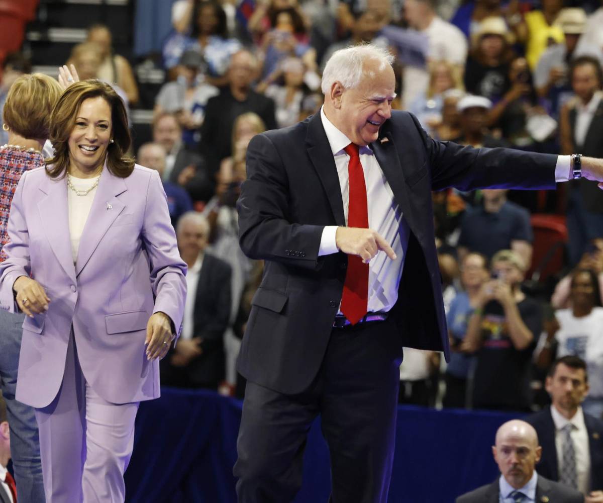 La campaña de Harris lanza un canal en WhatsApp para llegar a los votantes latinos