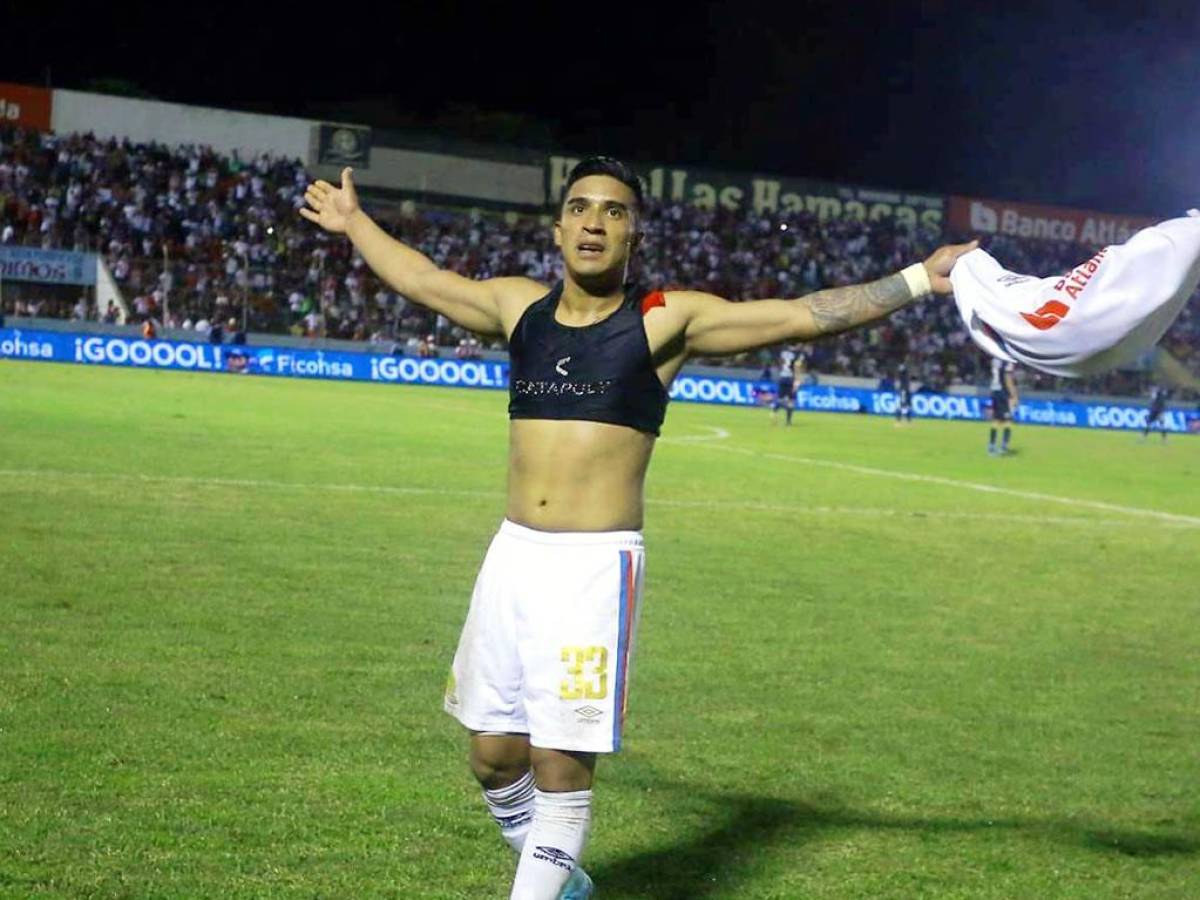 Jugadón del ’Paton’ Mejía y golazo de despedida de Chirinos