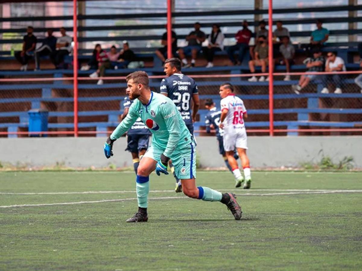 Enrique Facussé todavía no debuta con el primer equipo del Motagua, ha jugado únicamente con las Reservas.