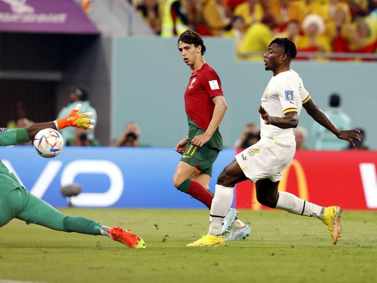 Así definió Joao Félix para marcar el segundo tanto portugués en el partido.