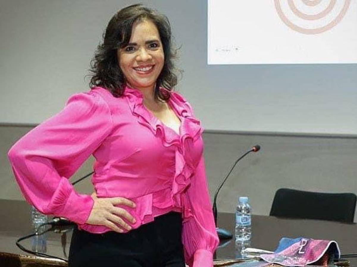 La Bienal Iberoamericana de Diseño da reconocimiento a la hondureña Pili Luna