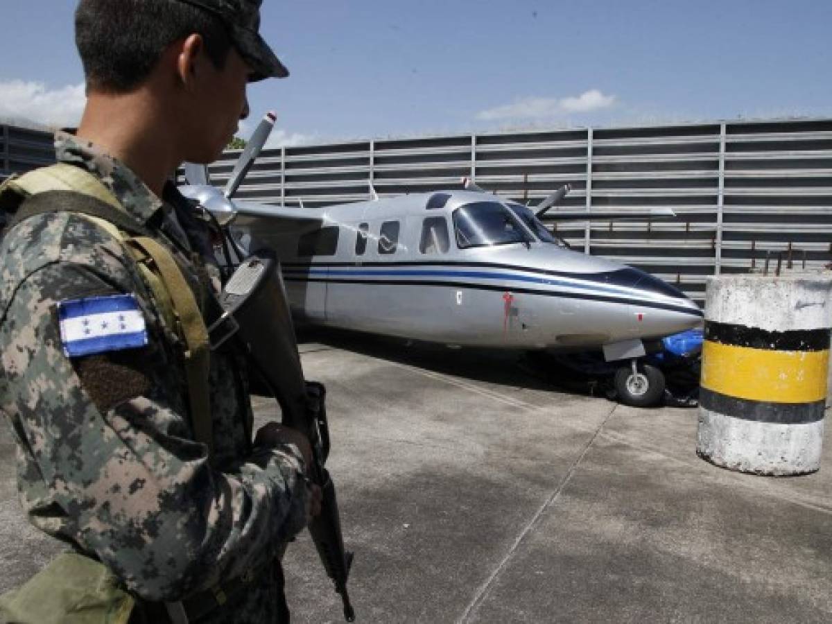 Presentan requerimiento fiscal contra dos pilotos mexicanos