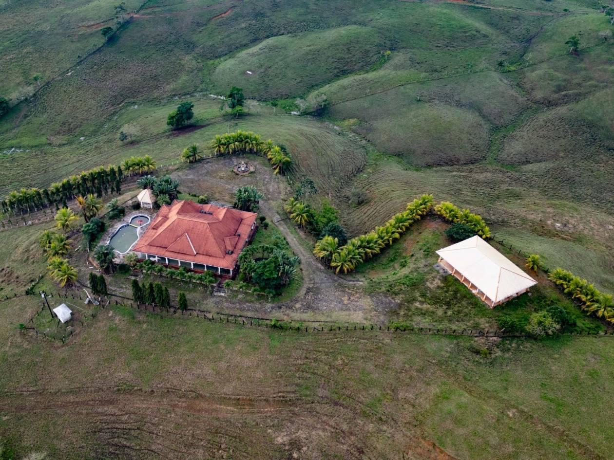 Los bienes del exalcalde Alexander Ardón siguen en un limbo legal. Aunque ya obtuvo su libertad en Estados Unidos, en Honduras aún no se ha definido el destino de sus propiedades.