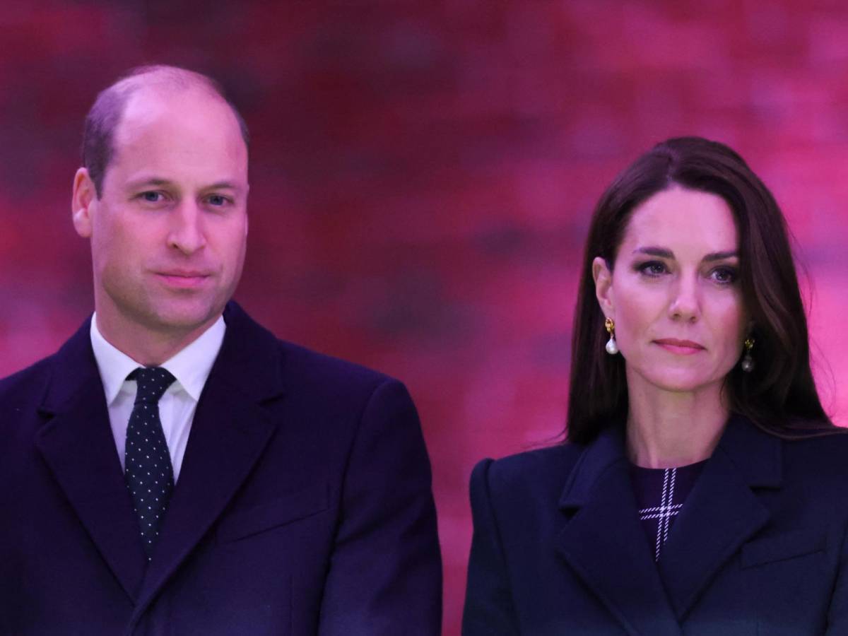 Los príncipes William y Kate llegan a EEUU tras incidente racista en familia real inglesa