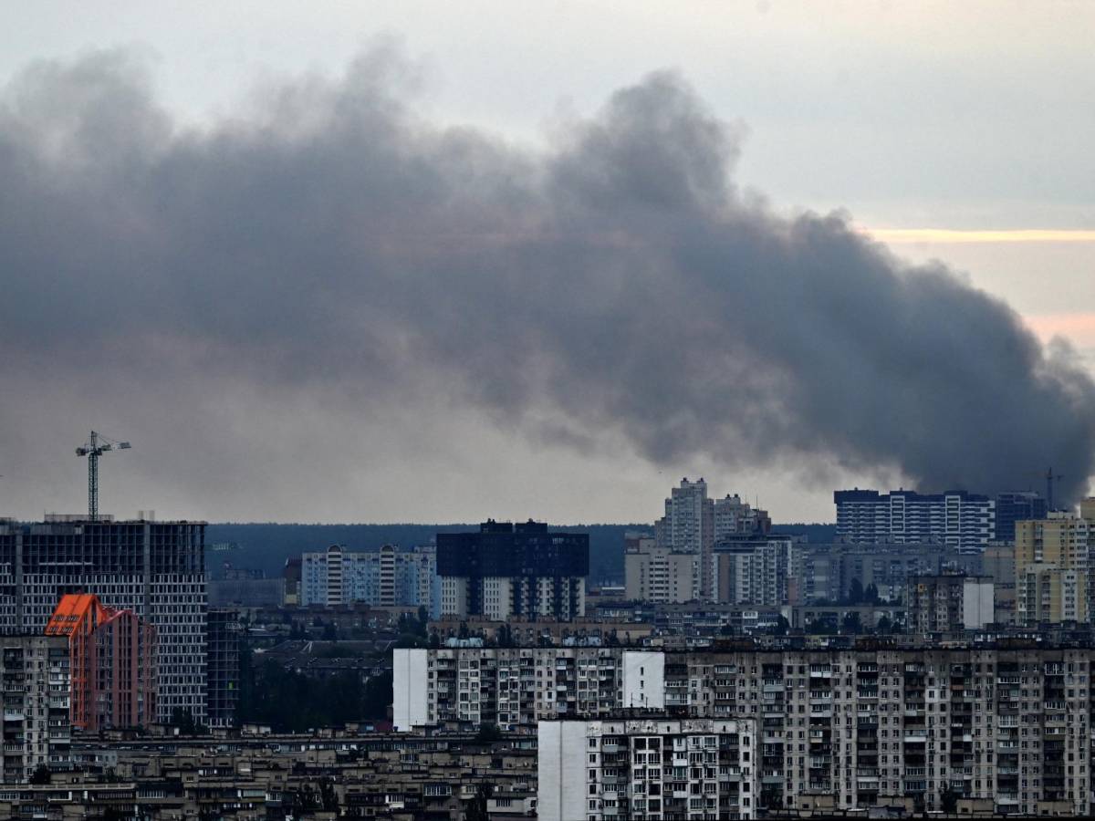 Rusia vuelve a atacar Kiev y advierte a EEUU ante suministro de nuevas armas