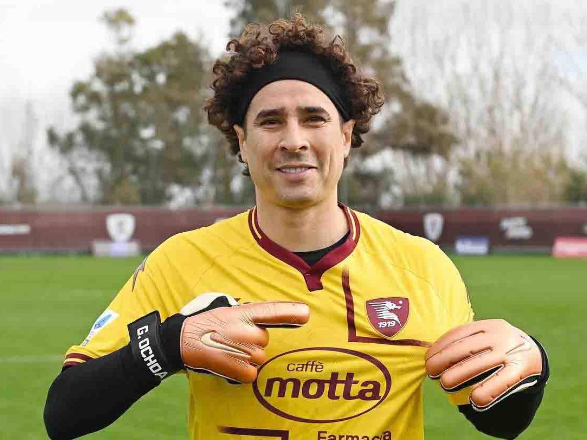 Oficial: Guillermo Ochoa jugará en la Salernitana de Italia