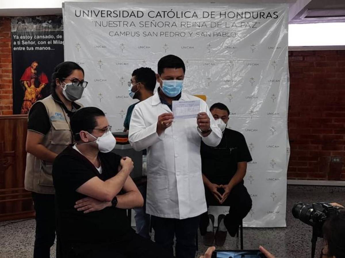 Ponen en marcha aplicación de dosis de refuerzo contra el covid-19 en Honduras