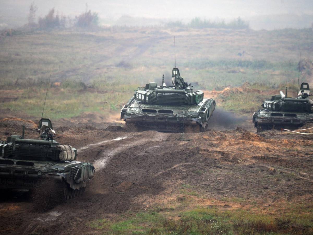 Ucrania acusa a Rusia de desplegar más artillería y tanques en el Donbás