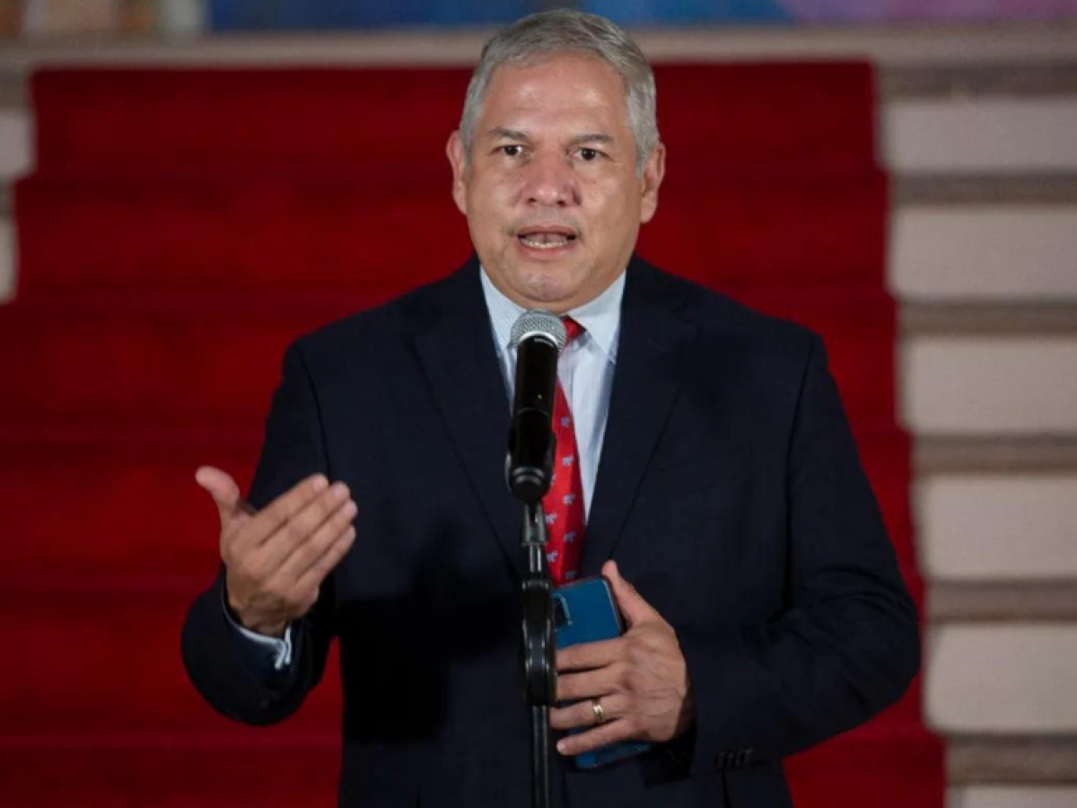 Canciller hondureño asistirá a reunión sobre migración con Blinken en Panamá