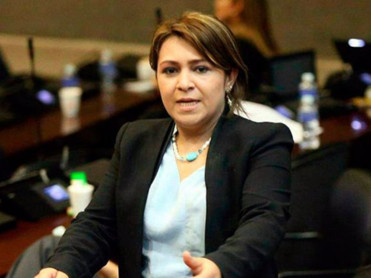 “Nos están quitando los votos al PAC”: denuncia Marlene Alvarenga