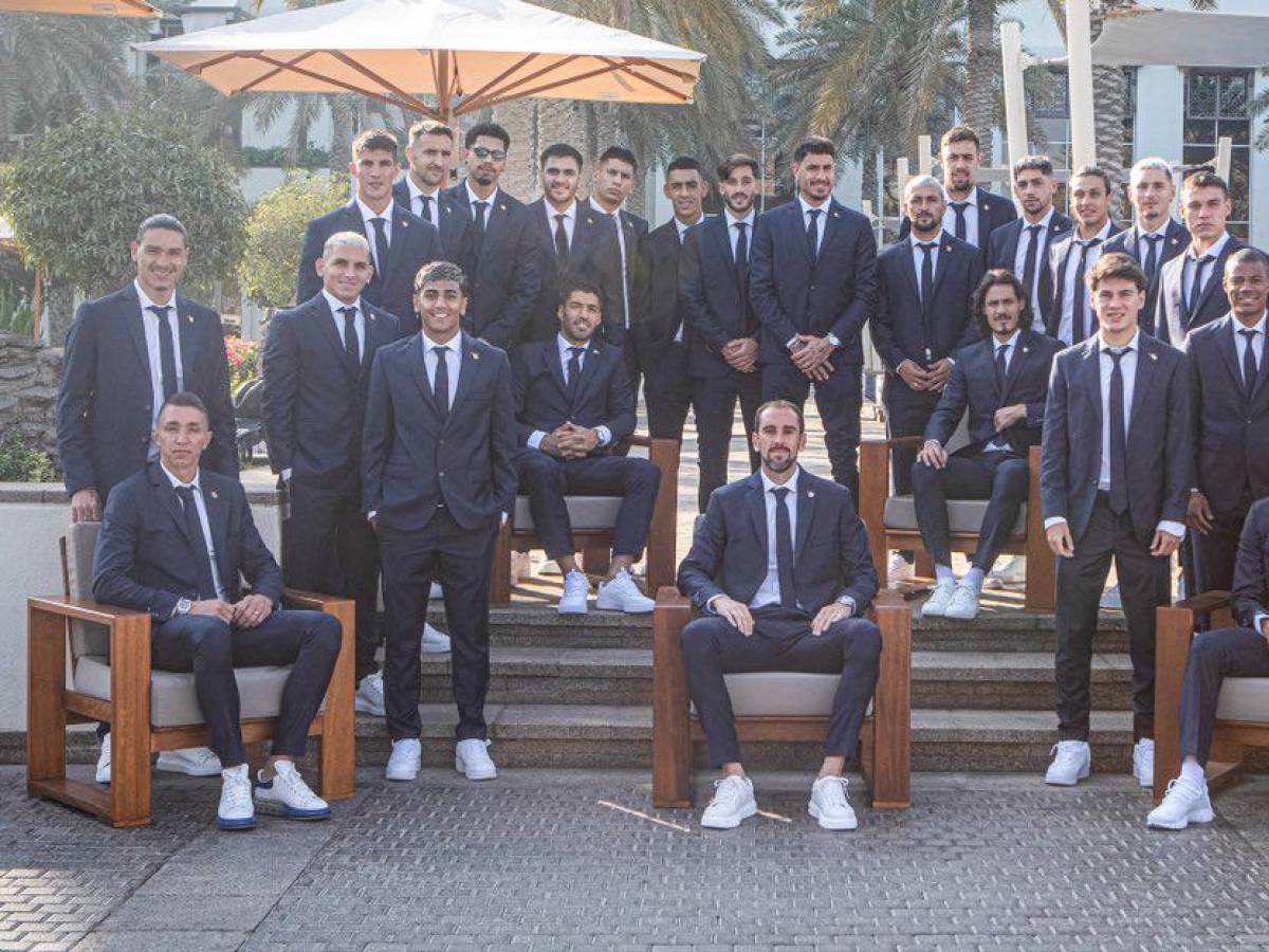 Sin uno de sus jugadores: Uruguay ya se encuentra en Qatar previo al inicio del Mundial