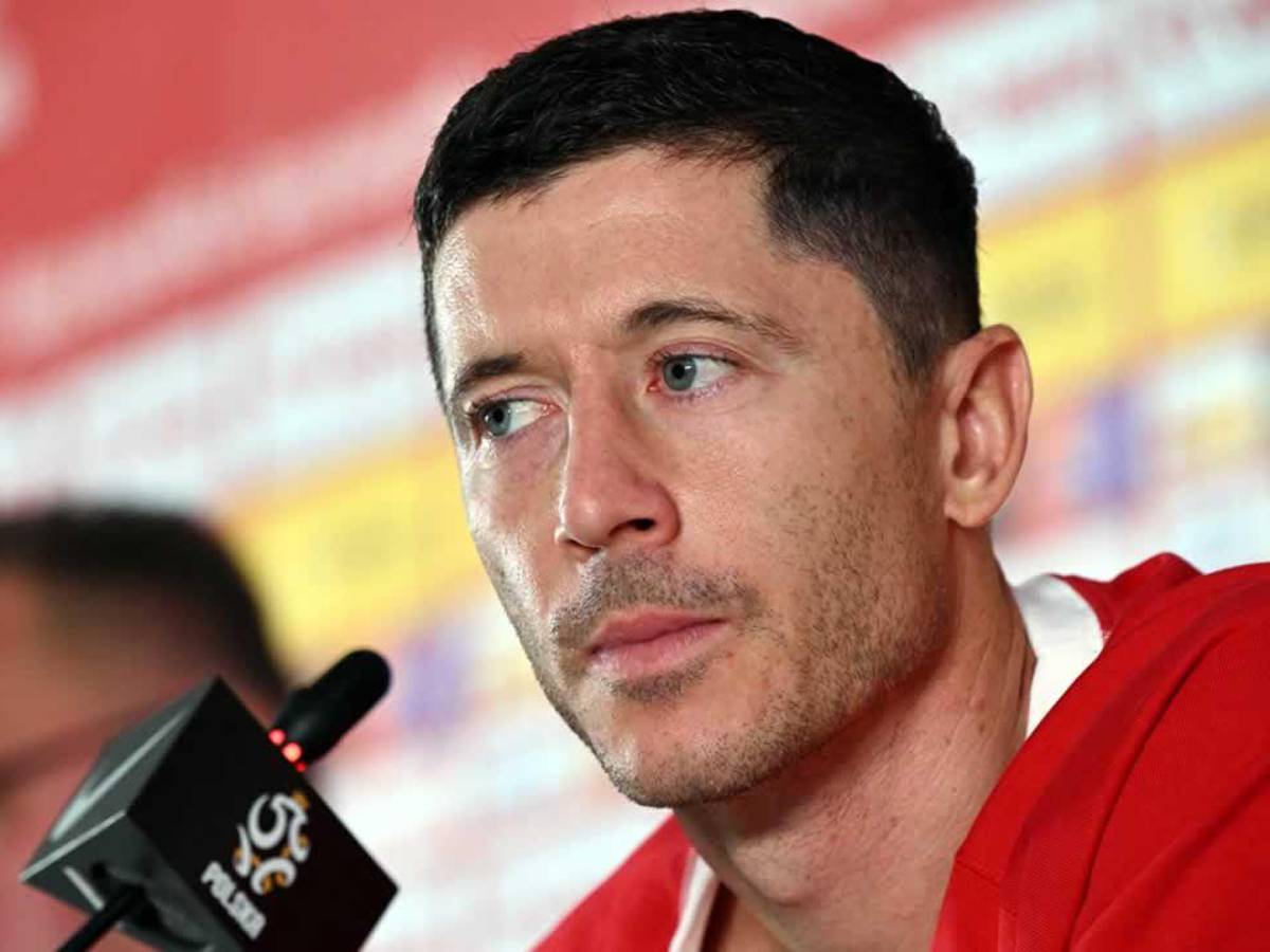 Lewandowski se queja tras su sanción: “Es demasiado larga, el gesto no era al árbitro”
