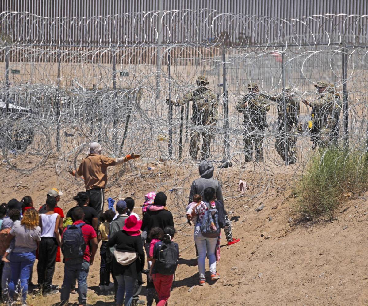 Alcalde de Nueva York propone contratar a inmigrantes como socorristas de piscina y playa