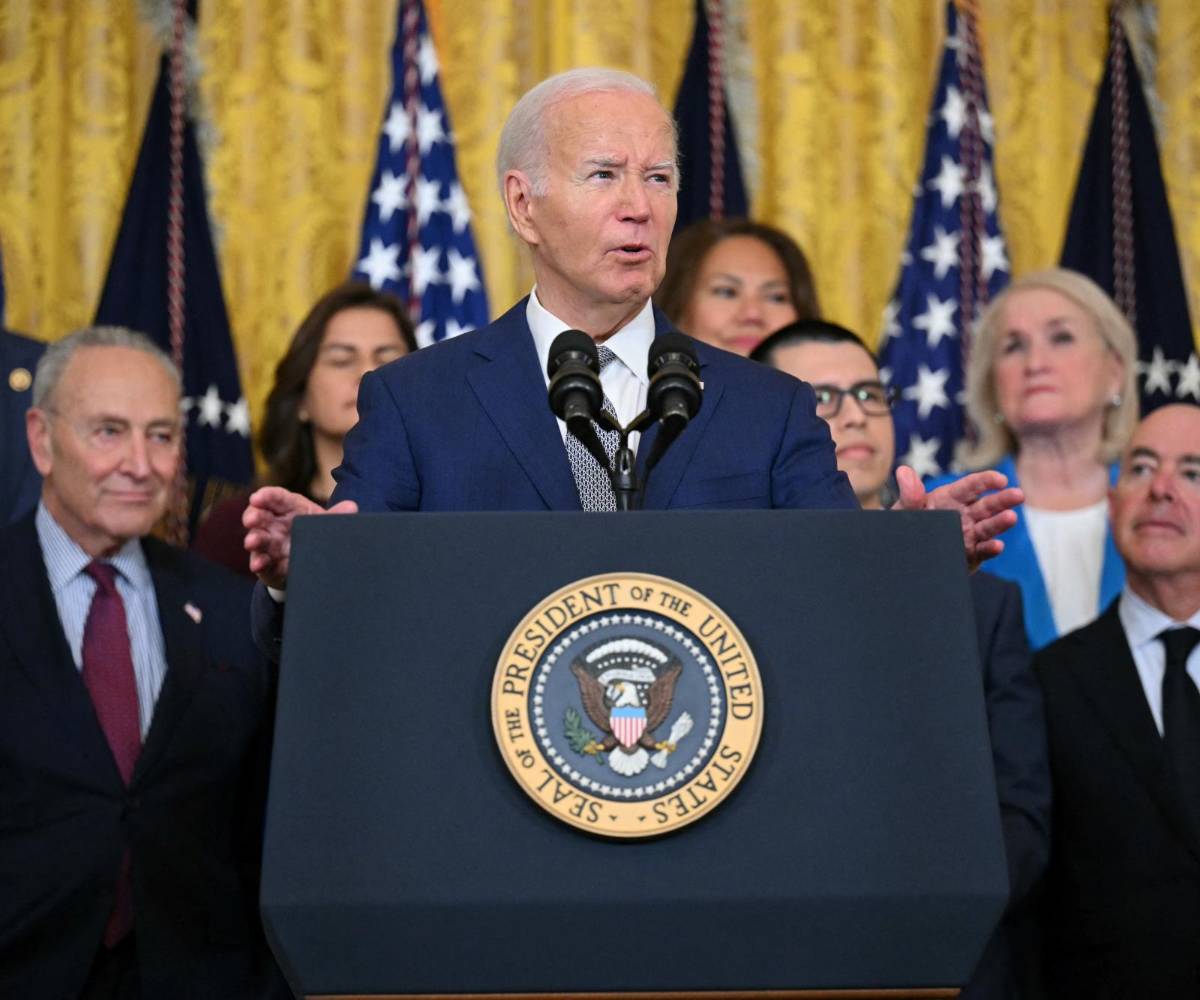Matrimonio migrante teme que republicanos echen abajo programa de Biden que los favorece