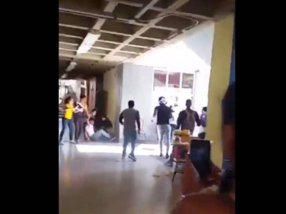 VIDEO: Supuestos miembros del FUR y el MEU se enfrentan a golpes