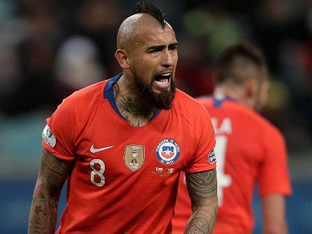 Arturo Vidal lanza dardo para Argentina en pleno Mundial