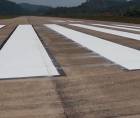El aeródromo, que consta de una pista y una pequeña terminal de madera, costó L335.7 millones y fue inaugurado en 2015, pero nunca consolidó operaciones comerciales regulares. El gobierno de Asfura proyecta reactivarlo a partir del 1 de noviembre.
