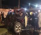 Una noche de terror se vivió en la transitada 33 calle de San Pedro Sula, a la altura de la colonia Perfecto Vásquez, tras registrarse un aparatoso accidente de tránsito que dejó a un hombre atrapado e intensas labores de rescate.