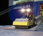 Maquinaria pesada llegando al puerto Henecán en las últimas horas.