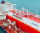 El buque Bilbao Knutsen recibió el primer cargamento de Gas Natural Licuado mediante una operación marítima especializada en Puerto Cortés, considerada el punto de partida para el uso de este combustible en Honduras.