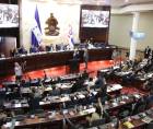 Diputados del Congreso Nacional durante la sesión en la que se aprobó solicitar el peritaje de audios que circulan en redes sociales.