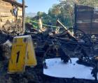 Tras conocerse la tragedia que enluta a la comunidad de los Bordos de Esquipulas, en la aldea El Carmen, zona norte del país, se han identificado a las seis víctimas que perdieron la vida calcinadas durante la madrugada de este miércoles mientras dormían.