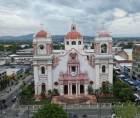 El orden protocolario comenzará con el despliegue de la Escolta de Banderas.