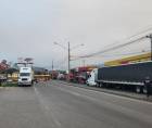 Buses y camiones bloquean el paso desde las 5:00 de la mañana en Siguatepeque.