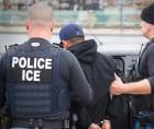 El DHS los describió como un “dispositivo de desescalada” y defendió que el <b>ICE</b> evalúa de forma continua el equipo que necesitan sus agentes. Imagen referencial de archivo.