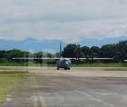Dos vuelos trasladaron a 166 hondureños deportados de Estados Unidos al aeropuerto Ramón Villeda Morales. Uno de ellos, era un avión militar.