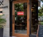 La crisis del sector restaurantero ya ha cerrado alrededor de un centenar de establecimientos en el sector formal y muchos más en el informal. El resto lucha por sobrevivir.