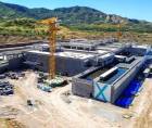 Los hospitales de Choluteca, Tocoa e Islas de la Bahía continúan en construcción.
