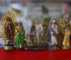Para muchos compradores, las botánicas son espacios donde convergen productos naturales, creencias y prácticas de la cultura popular sampedrana.