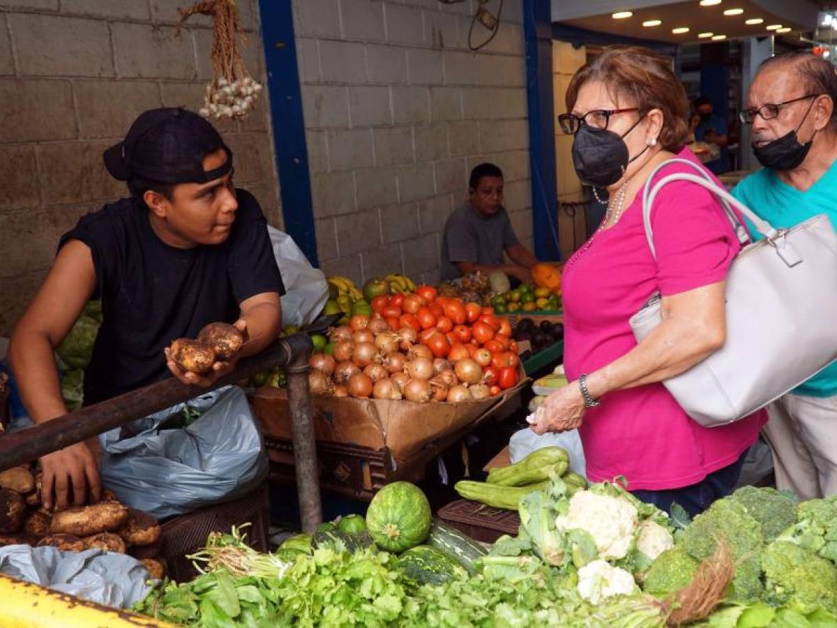 Lluvias provocan alza de precios en mercados de San Pedro Sula