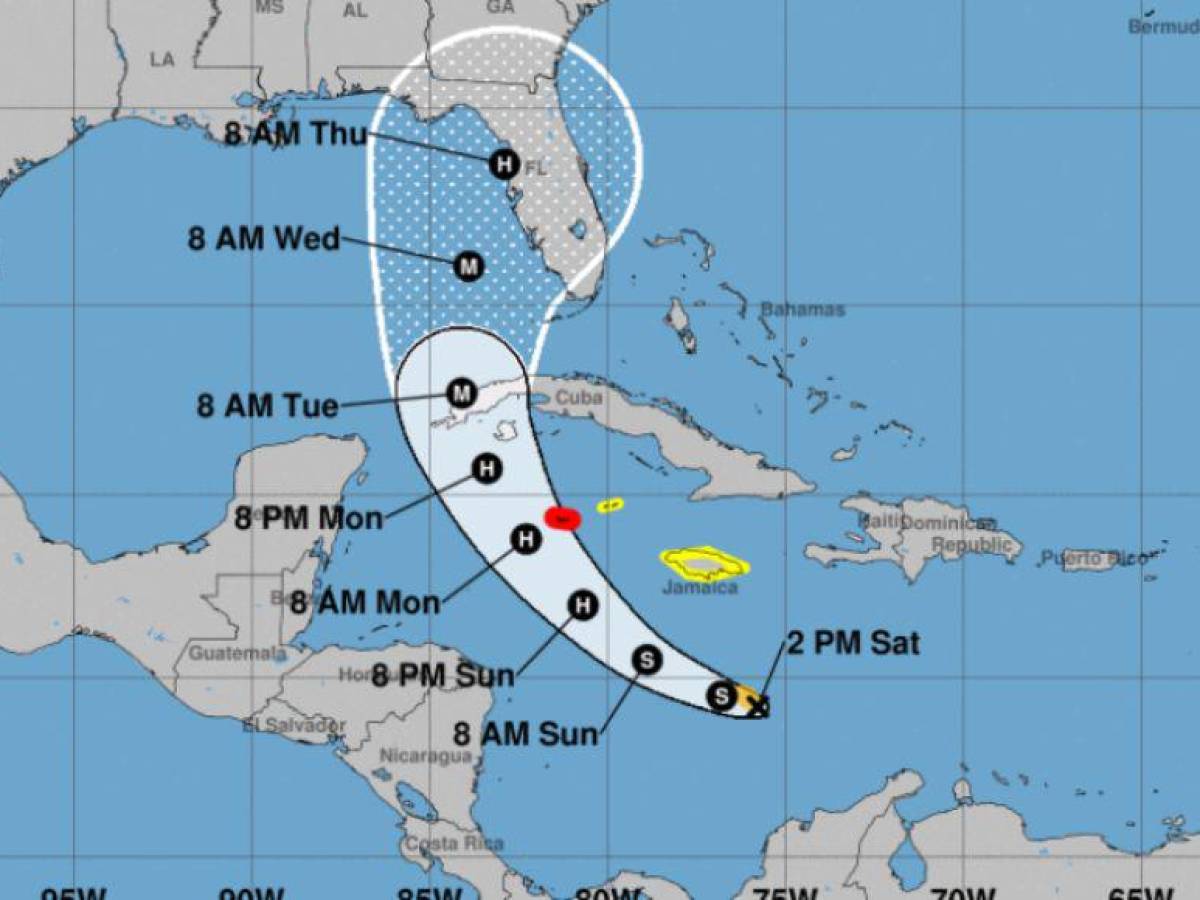 NHC prevé que tormenta tropical Ian se fortalecerá rápidamente en el Caribe