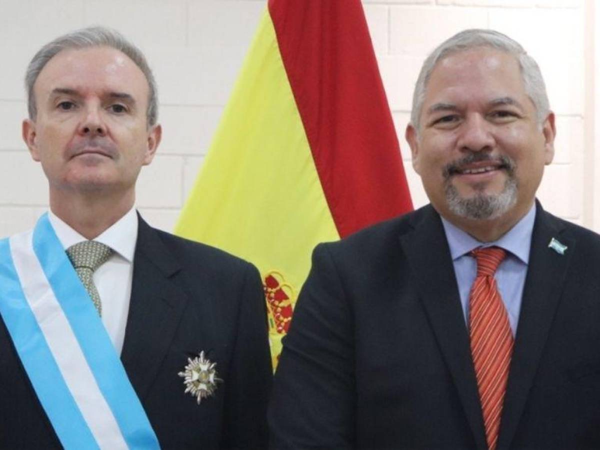 Honduras otorga “Gran Cruz Placa de Plata” al embajador de España