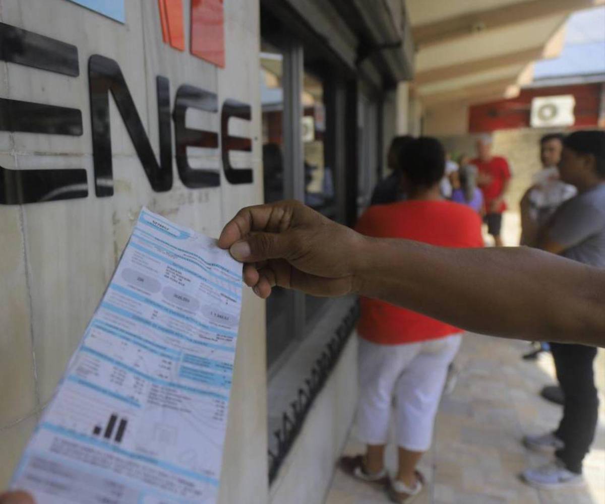 Hasta L66 millones mensuales extra pagan los sectores industrial y comercial para subsidiar energía, costo que al final impacta en el consumidor.