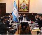 La comisión permanente del Congreso Nacional fue integrada por 12 diputados propietarios, nueve de Libre, uno del PAC, uno de la DC y uno del PSH.