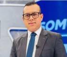 El periodista hondureño Alex Cáceres volvió a convertirse en tema de conversación en redes sociales luego de revelar, durante una transmisión, que una reconocida presentadora del canal HCH habría sido despedida.